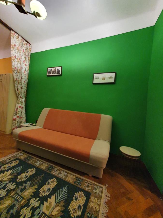 Chic Studio Brasov Apartment Bilik gambar