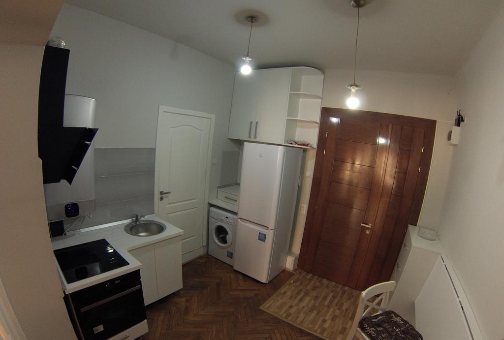 Chic Studio Brasov Apartment Luaran gambar